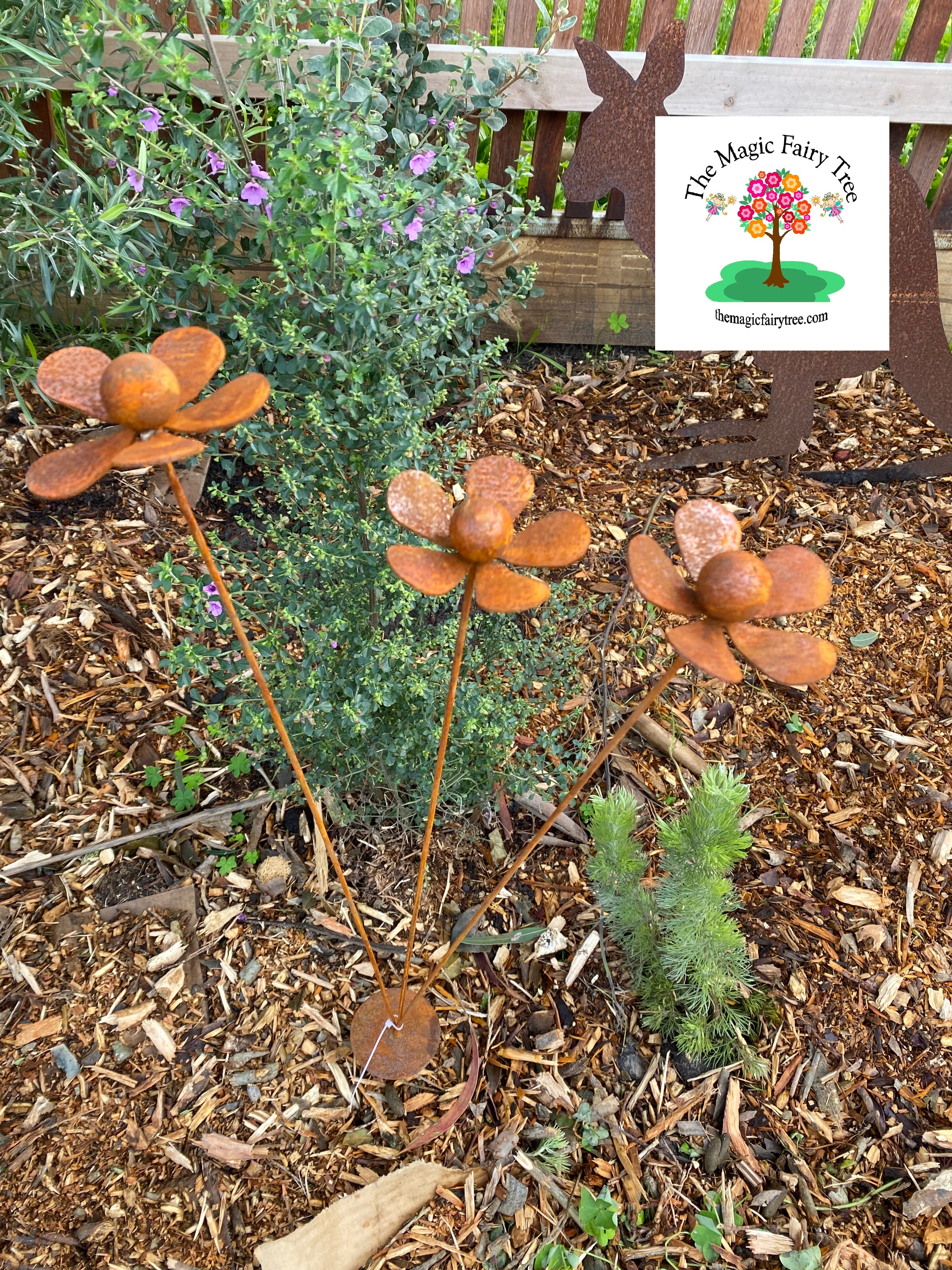 Rustic Daisy Spray Kinetic Garden Art image 1