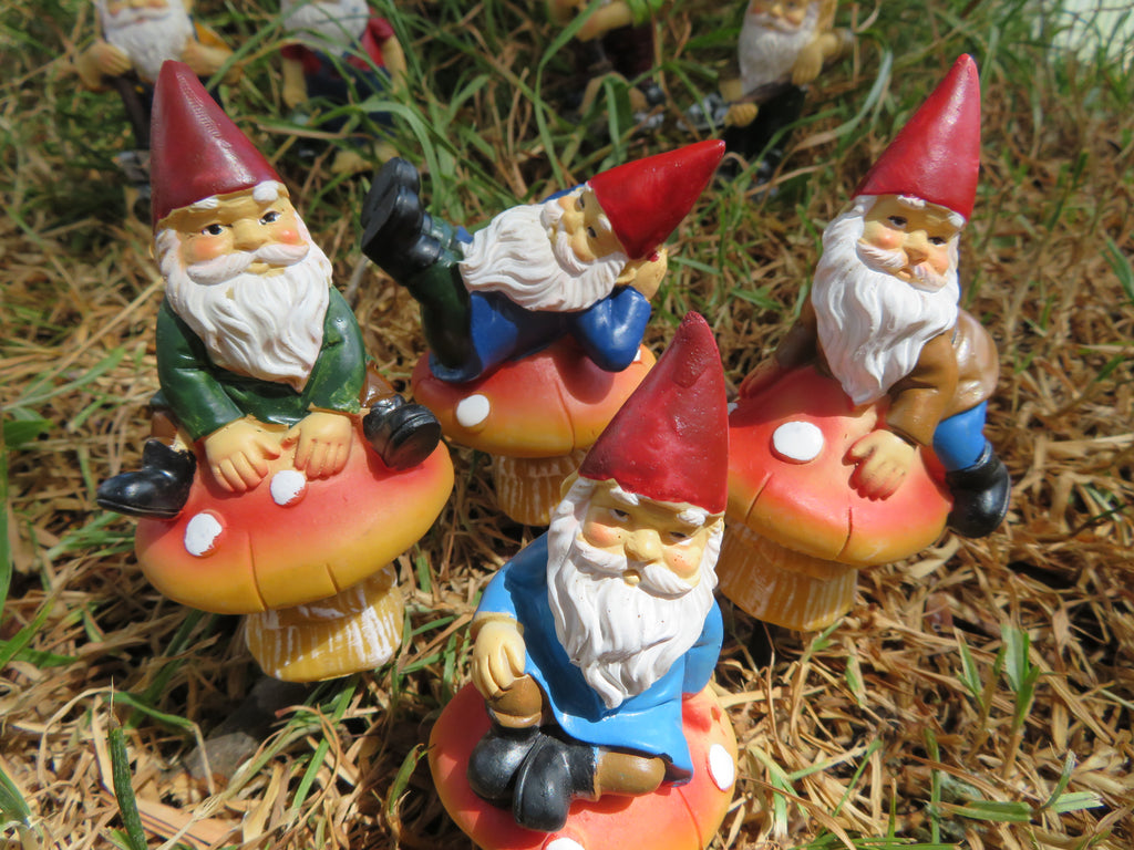12cm garden gnome stakes image 1