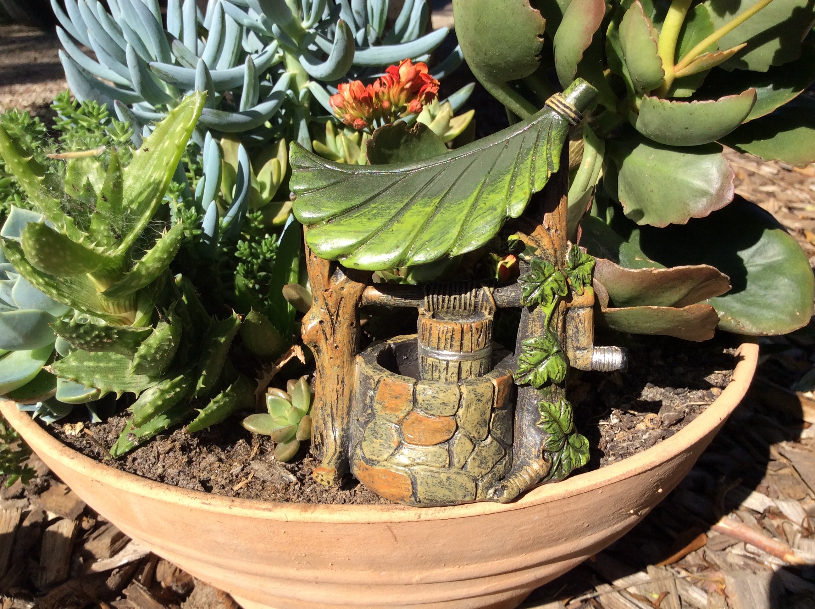 Fairy Garden Leaf Wishing Well image 1
