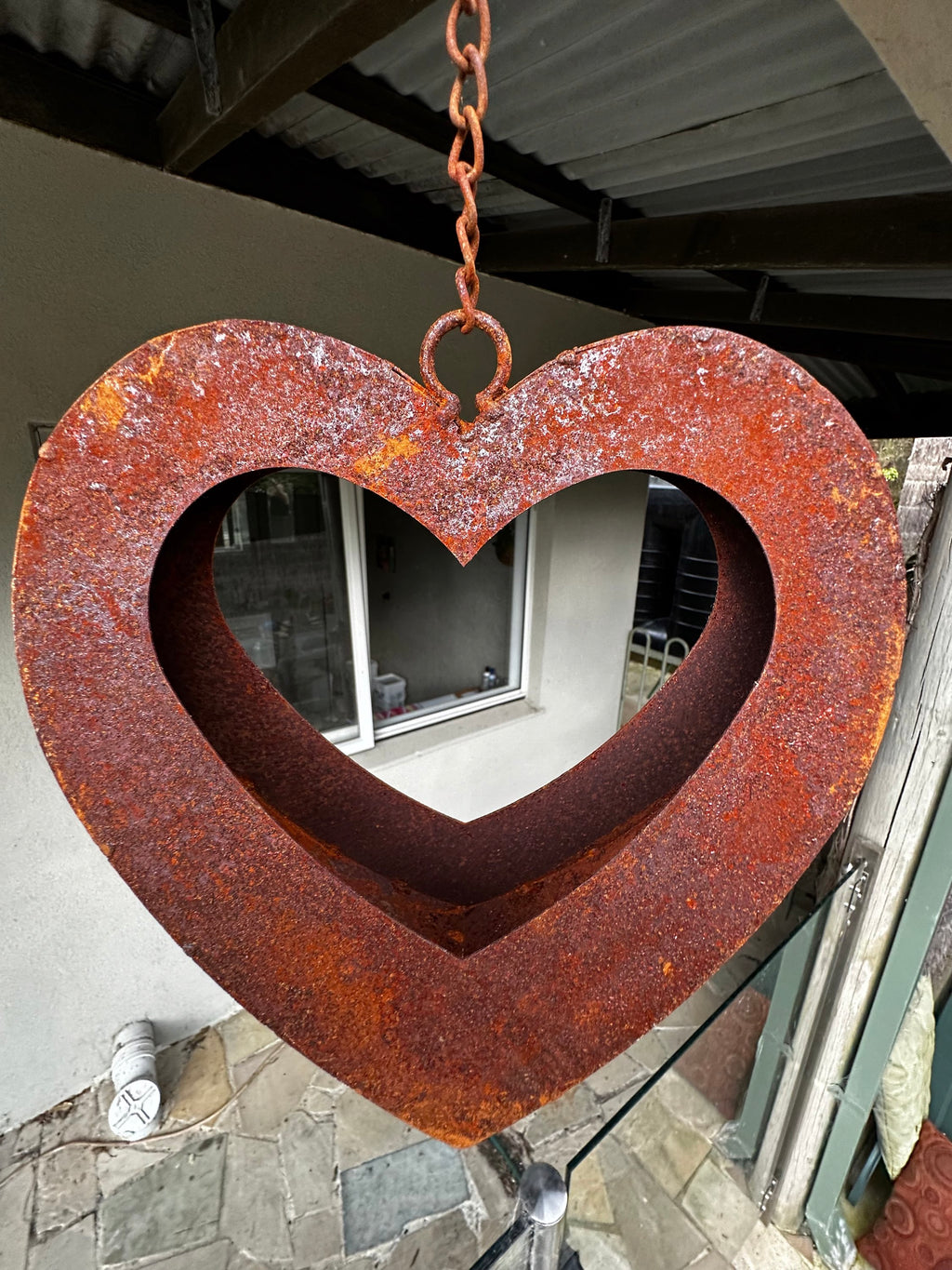 Rusty hanging heart planter  image 5