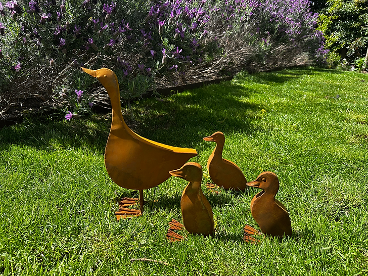 Rusty Metal Duck and Ducklings Set