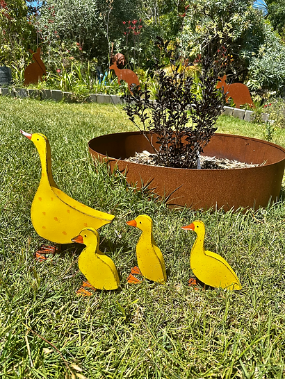 Yellow Metal Duck and Ducklings Set