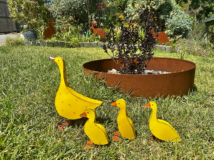 Yellow Metal Duck and Ducklings Set